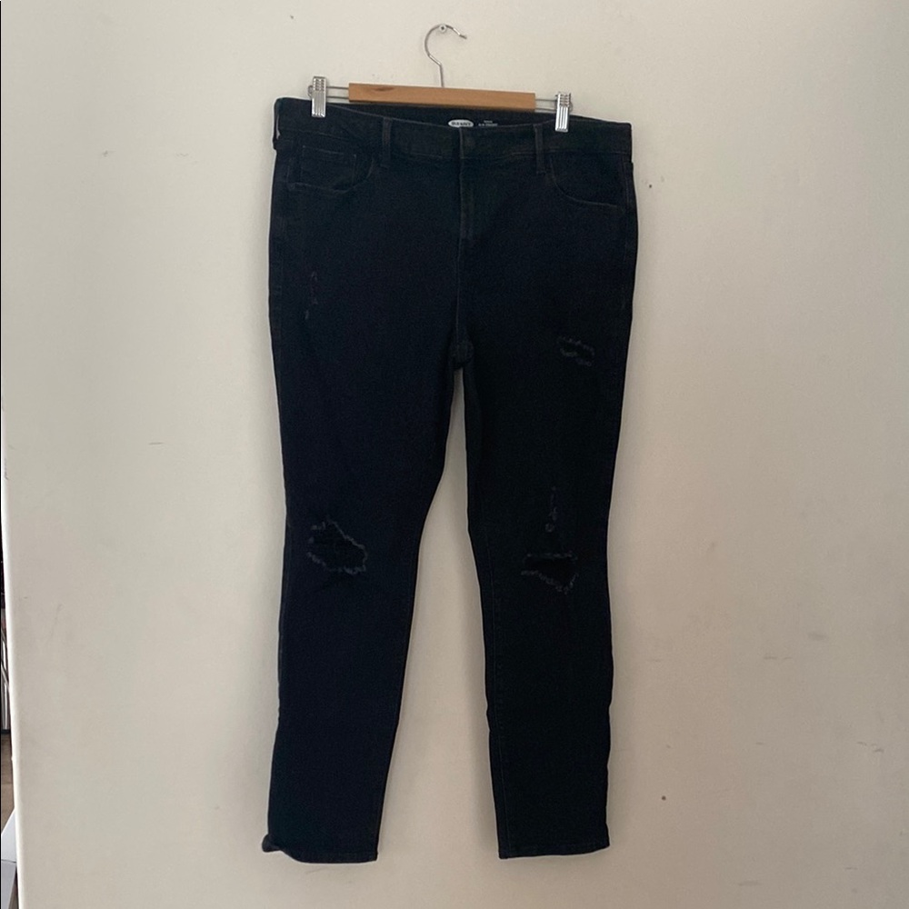 Women's Black Distressed Jeans